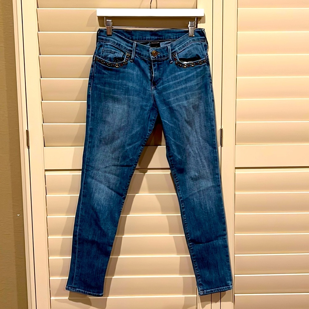 Lucky Brand ankle jean with pocket embellishments